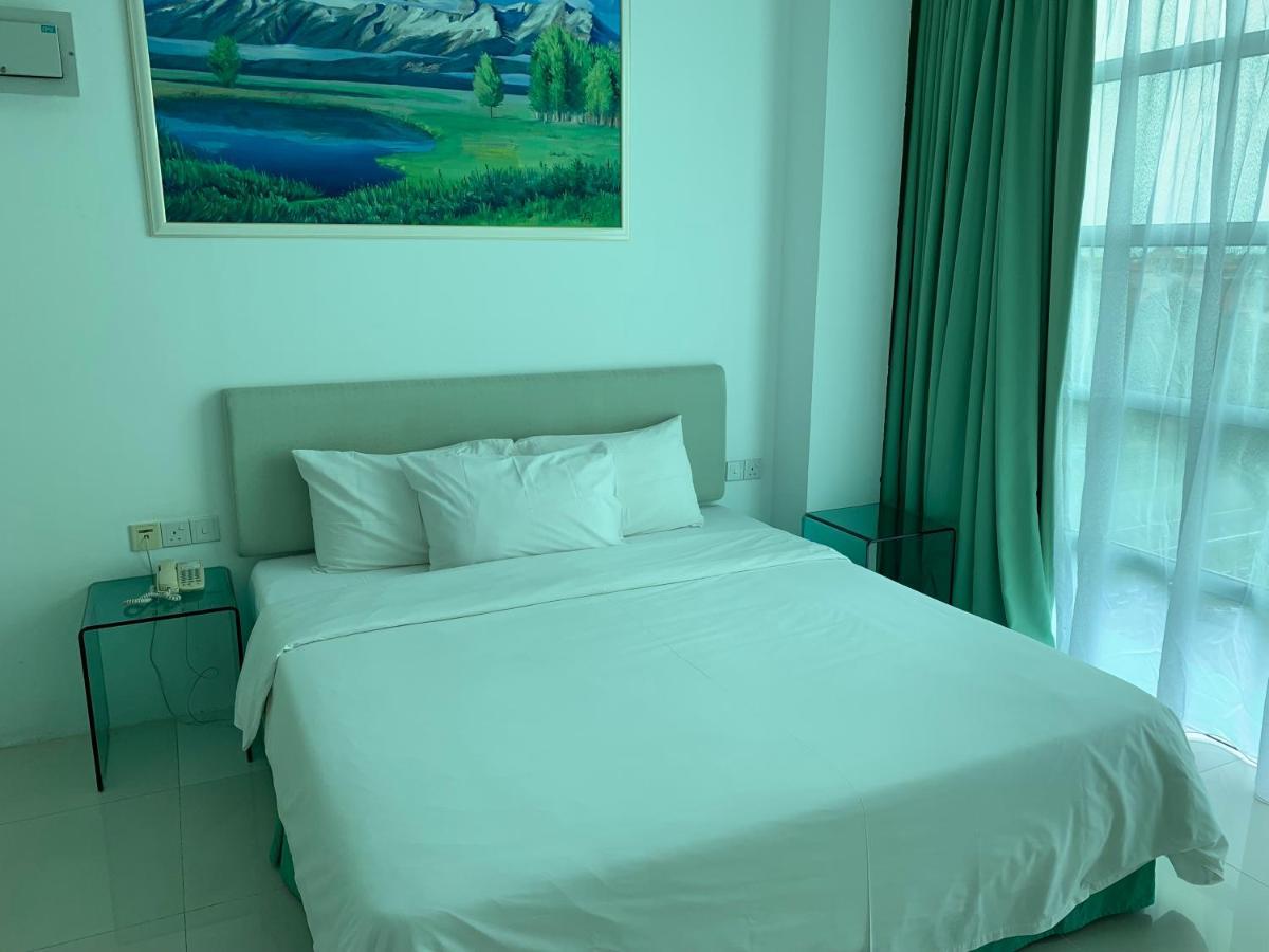 Mciti Suites Miri Exterior photo
