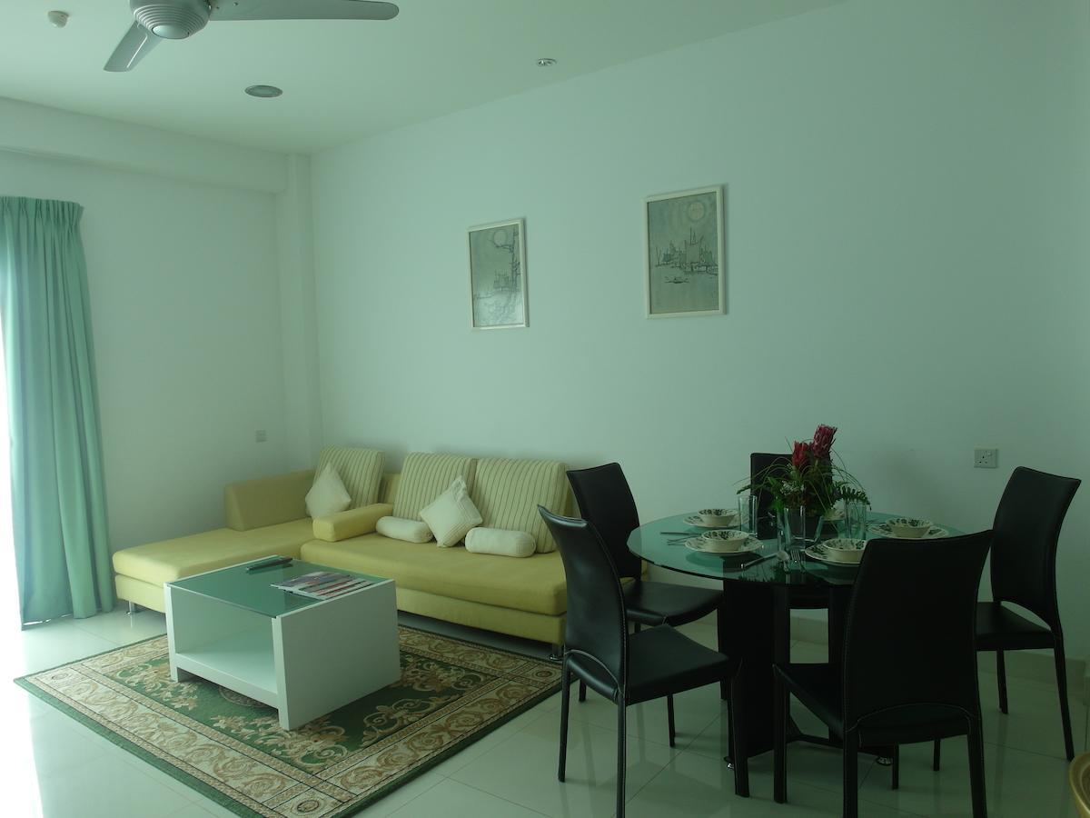 Mciti Suites Miri Room photo
