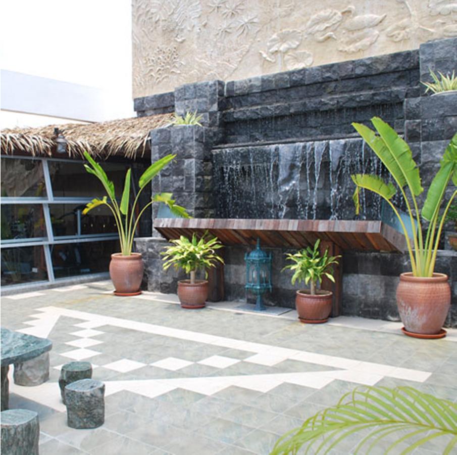 Mciti Suites Miri Exterior photo